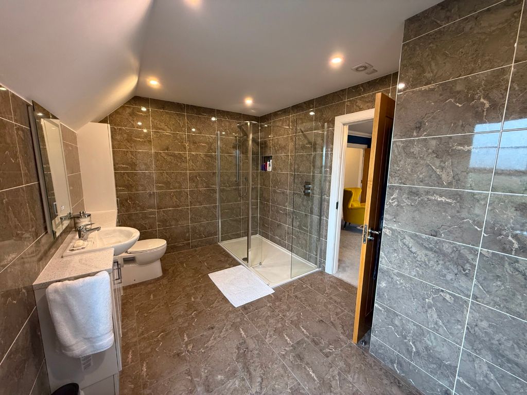 Additional image 12 of 5 bed detached house to rentMurthly, Perth PH1
