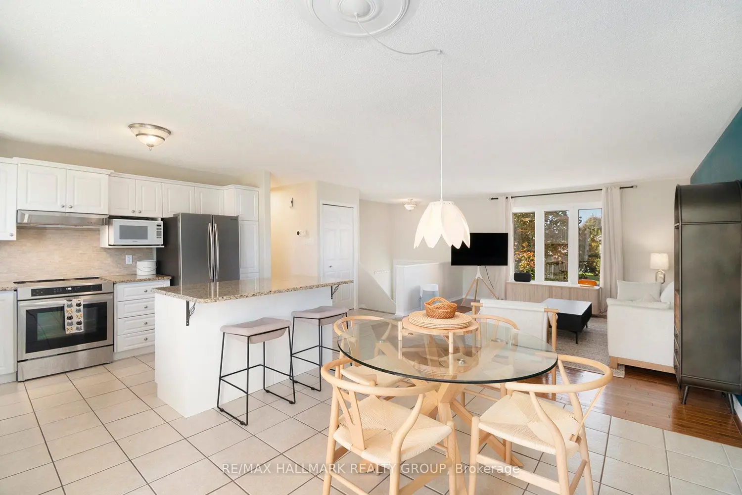 Additional image 5 of 849 Laval Street