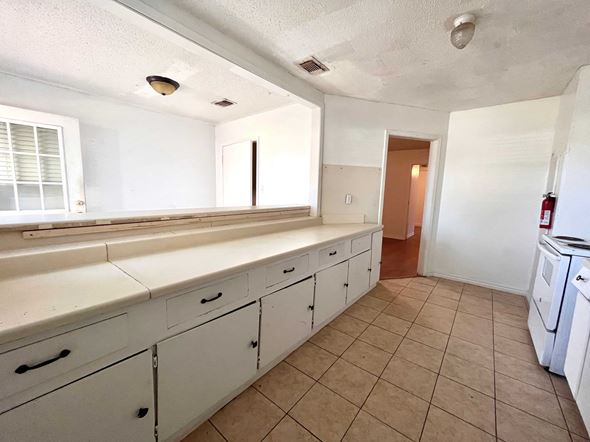 801 1/2 Main St, Sweeny, TX, 77480