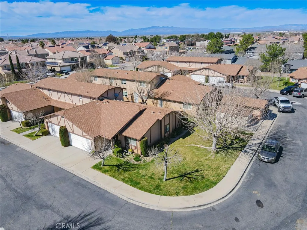 43920 Bobby Jones Dr Unit 20, Lancaster, CA 93536