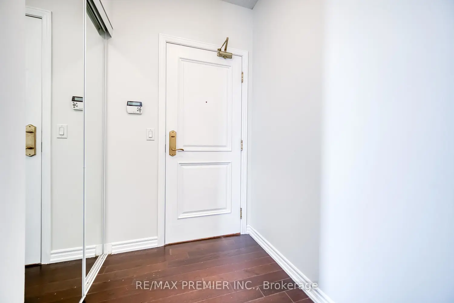 Additional image 7 of 9225 Jane Street 614