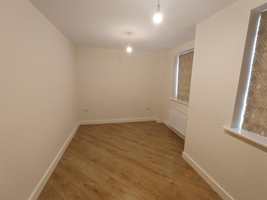 Additional image 5 of 5 bed property to rentHampton Vale, Peterborough PE7