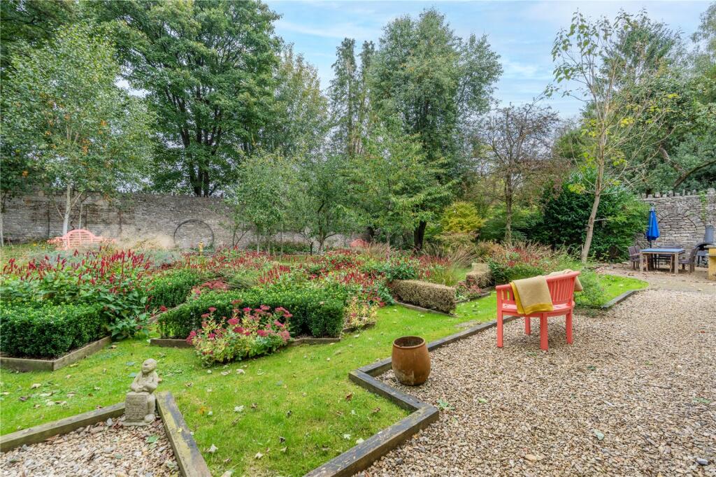 Additional image 23 of Impressive modern house in Shepton Mallet