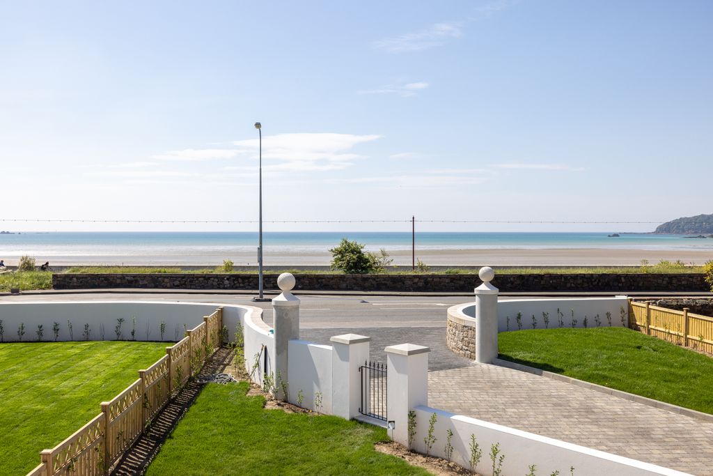 Additional image 19 of 3 bed flat to rentLa Route De La Haule, St. Lawrence, Jersey JE3