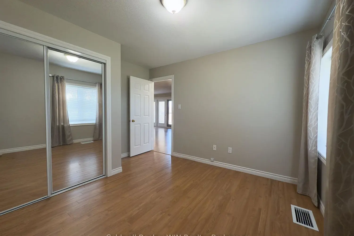 Additional image 7 of 401 Birmingham Street 211