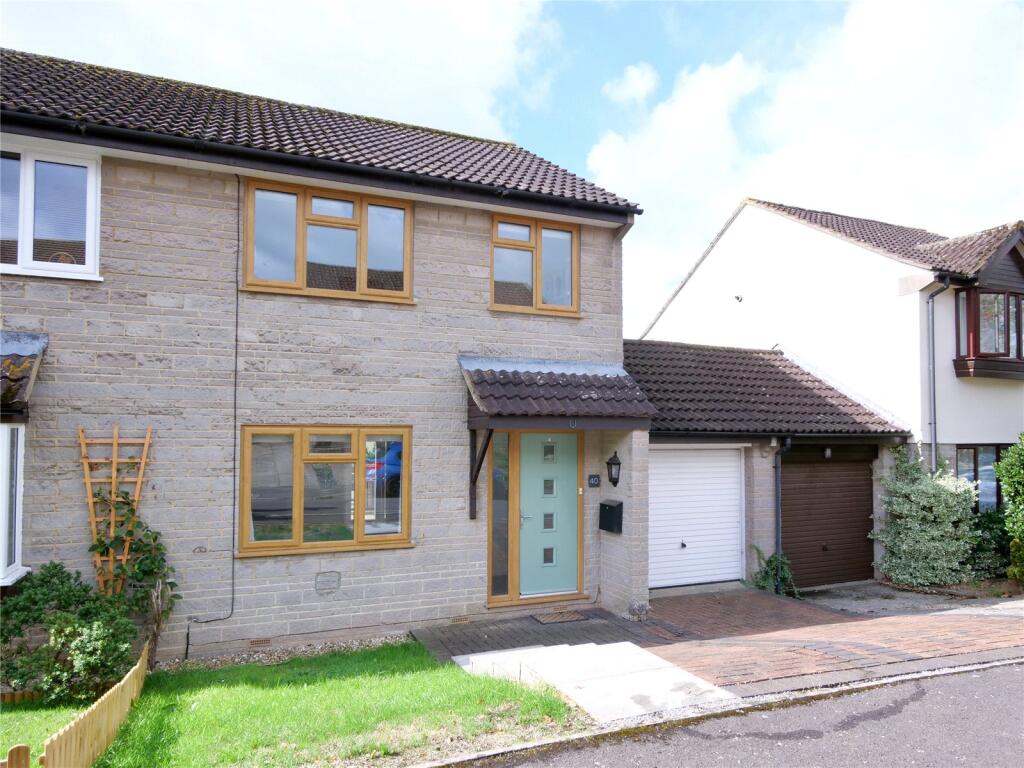 Three bedroom, semi-detached house - Easton, Wells