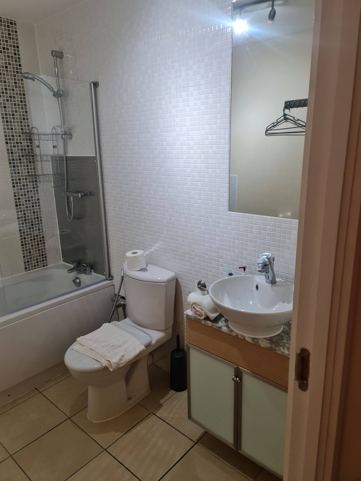 Additional image 13 of 2 Bed Flat, Hawkhill Close, EH7, N1 7GU