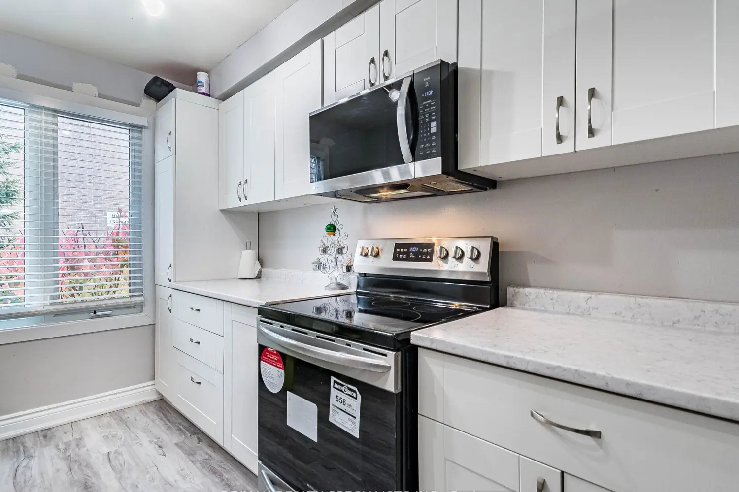 Additional image 6 of 500 Osgoode Drive 200