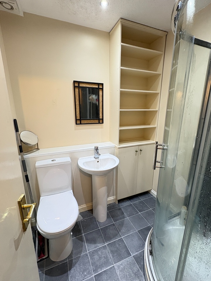 Additional image 6 of 2 Bed Flat, Walker St, G11, N1 7GU