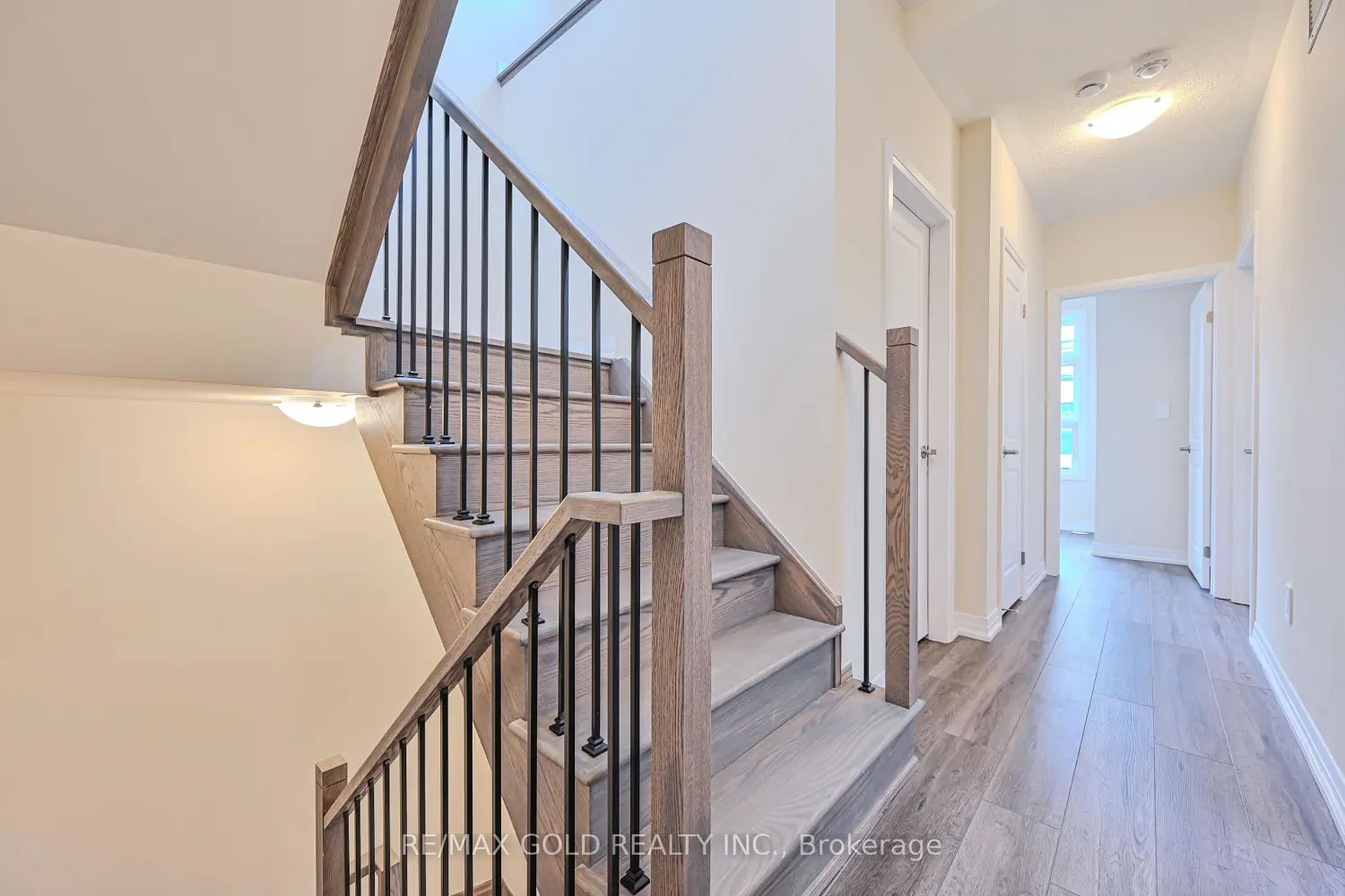 Additional image 10 of 1597 Rose Way 111