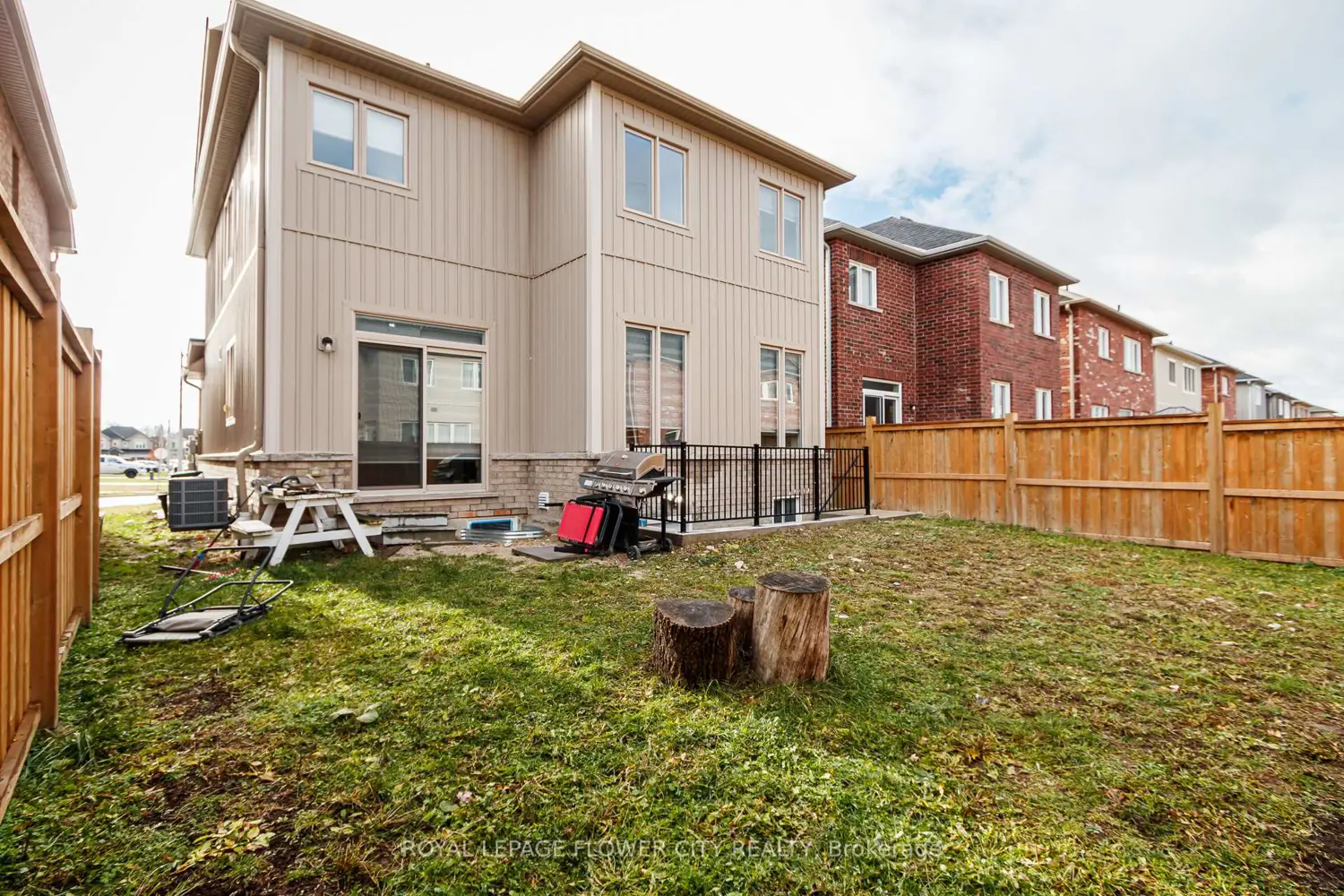 Additional image 17 of 95 Tracey Lane