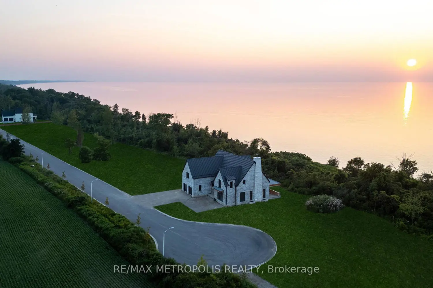 Additional image 14 of 7093 Blue Coast Heights