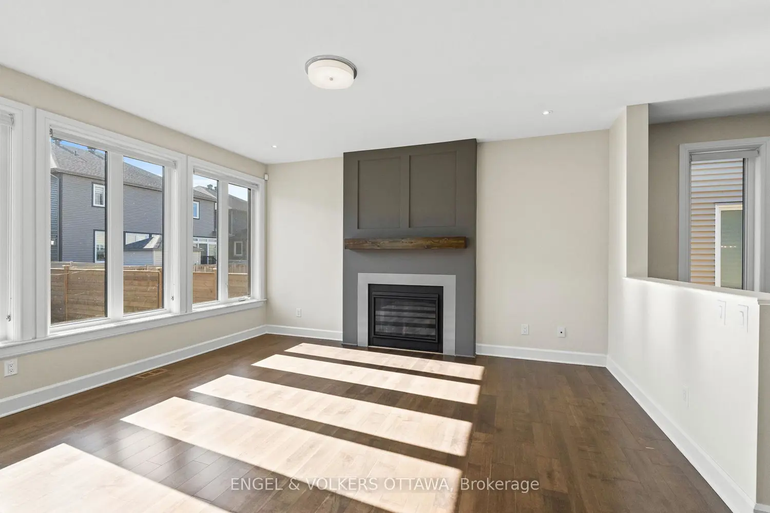 122 Helen Rapp Way photo 4
