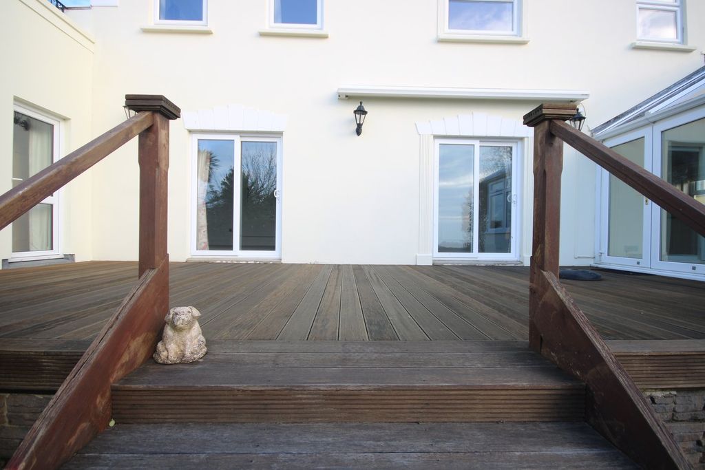 Additional image 42 of 5 bed detached house to rentLa Route Du Petit Clos, St Helier JE2