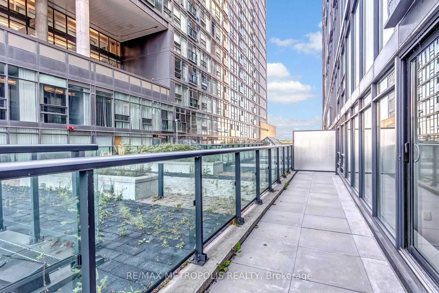 Additional image 17 of 36 Lisgar Street 712E