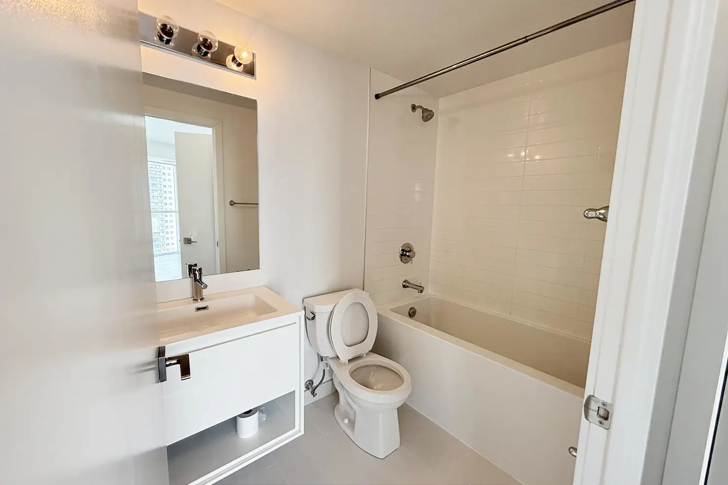 Additional image 8 of 159 Wellesley Street 903