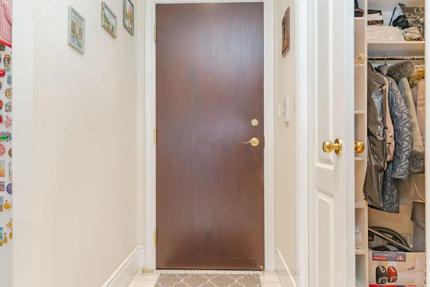 28 William Carson Crescent 815 photo 4