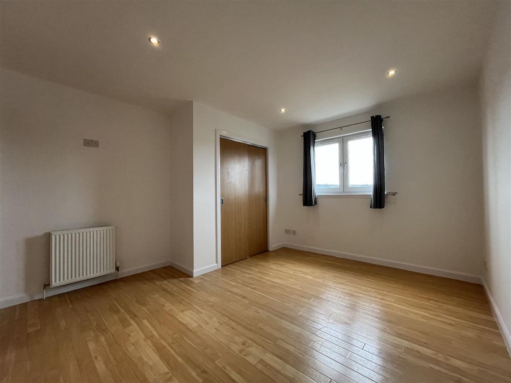 Additional image 8 of 3 bed flat to rentMonart Road, Perth PH1