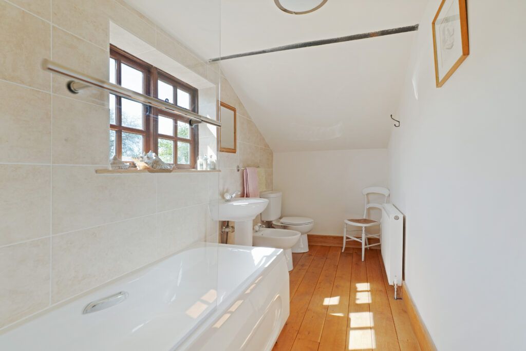 Additional image 12 of 5 bed detached house to rentBluebell Farm, Farnborough, Oxfordshire OX17