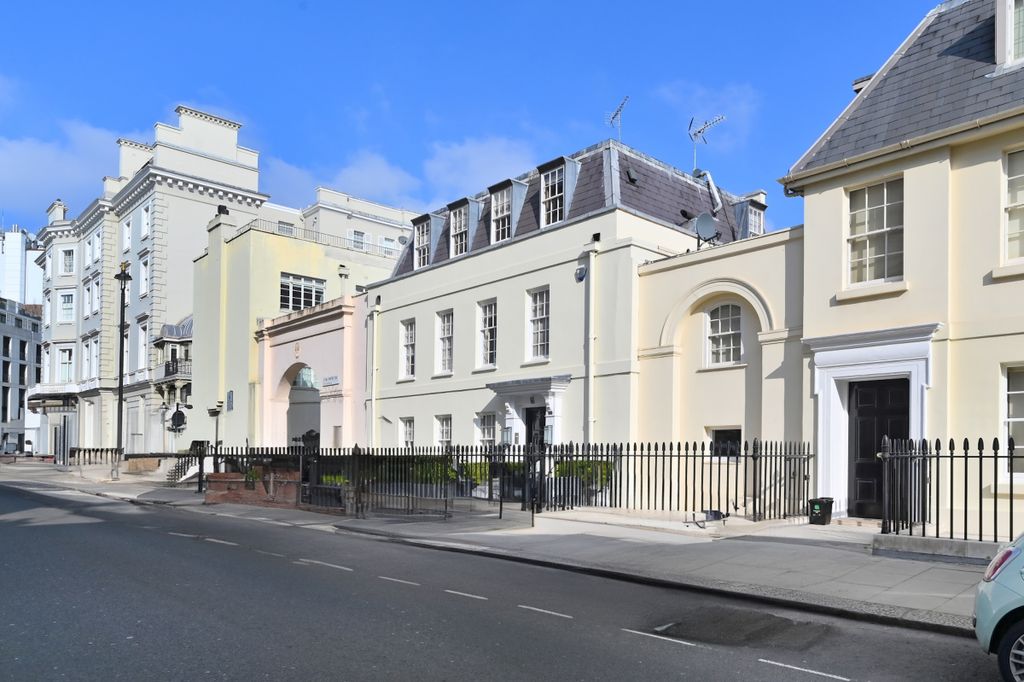 Additional image 28 of 4 bed town house to rentLyall Street, London SW1X
