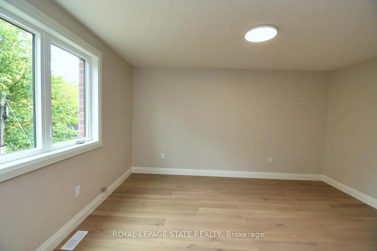 Additional image 8 of 279 Hess Street