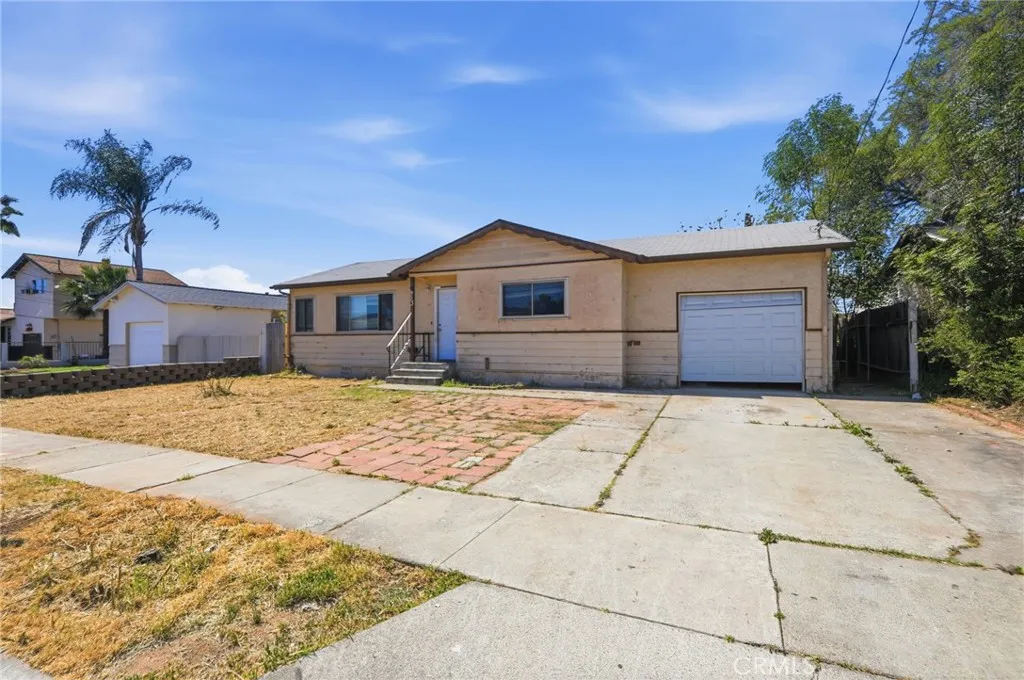 Additional image 3 of 913 Goldenrod St, Escondido, CA 92027