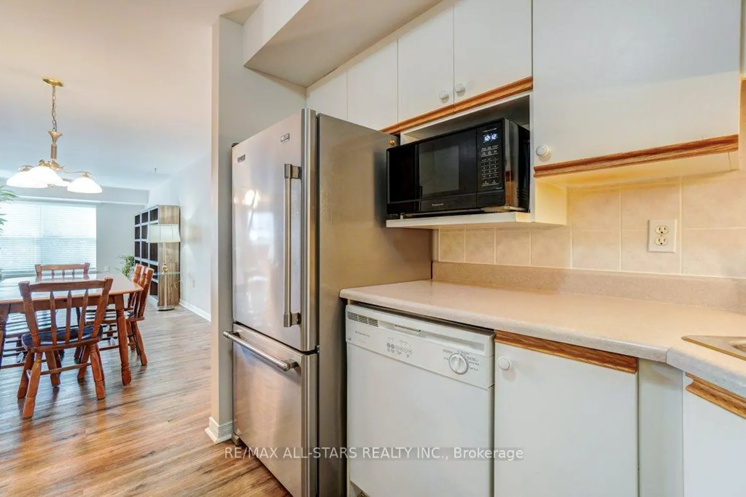 Additional image 6 of 8 Huron Street 303