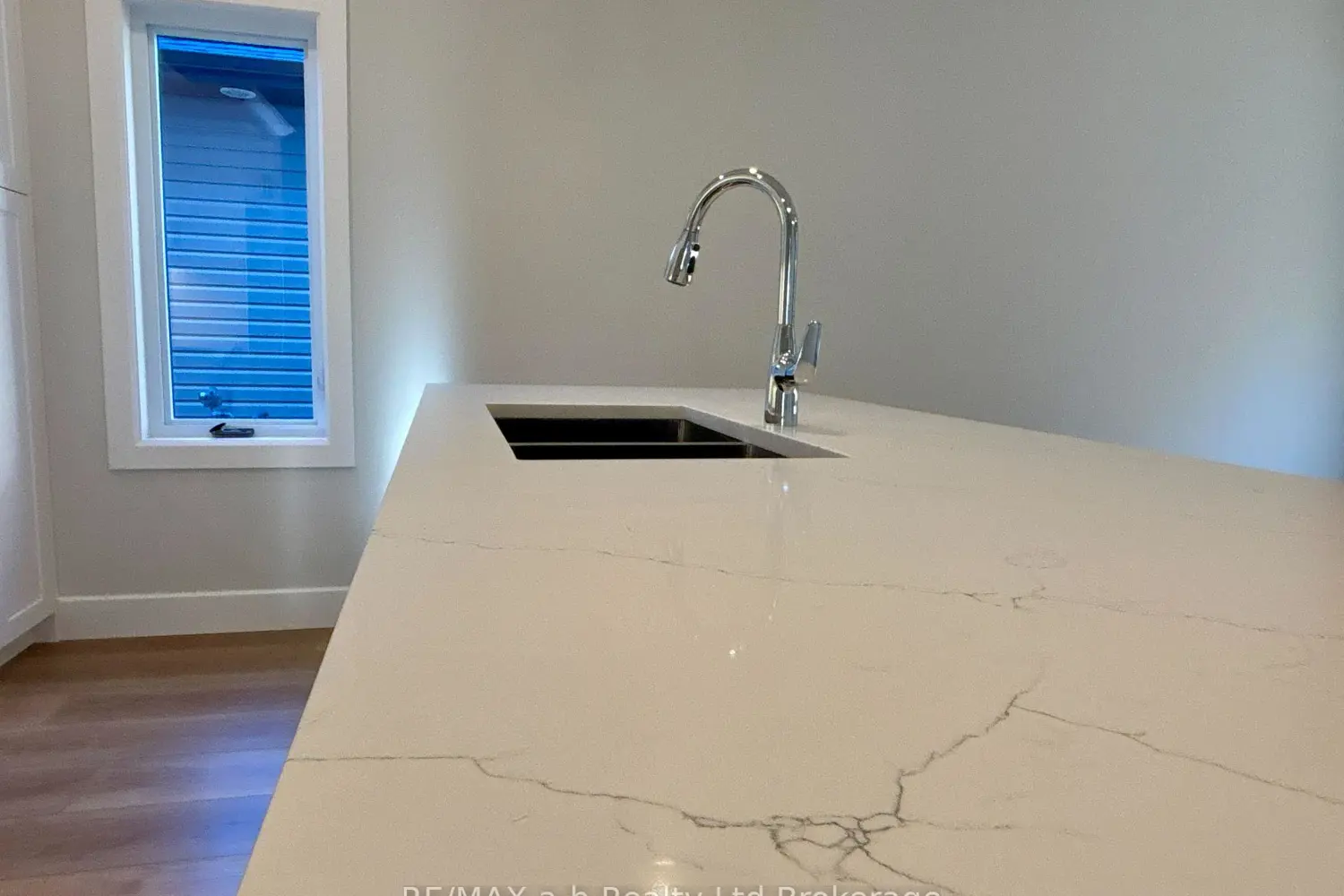 Additional image 5 of 41 Cash Crescent