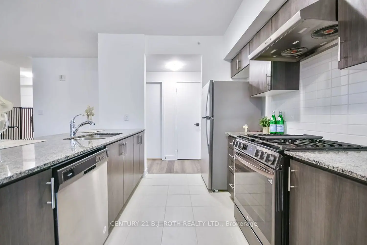 Additional image 7 of 8 Culinary Lane 502