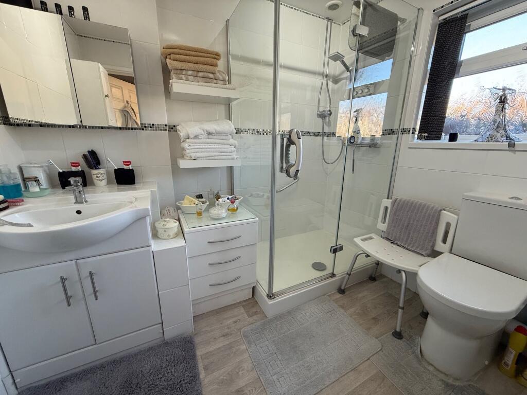 Additional image 8 of Bowleaze, Abbey Manor Park, Yeovil, Somerset, BA21 3RY