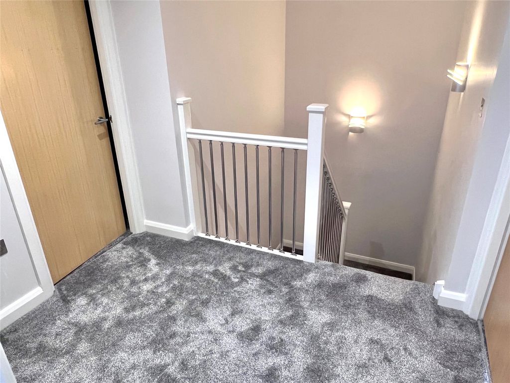 Additional image 11 of 2 bed flat to rentThorngate House, St Swithins Square, Lincoln LN2