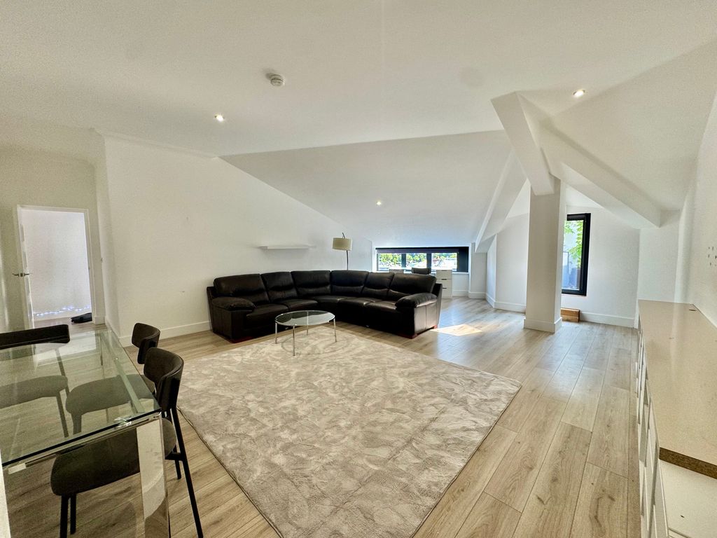 Additional image 4 of 4 bed penthouse to rentSurrey Street, Norwich NR1