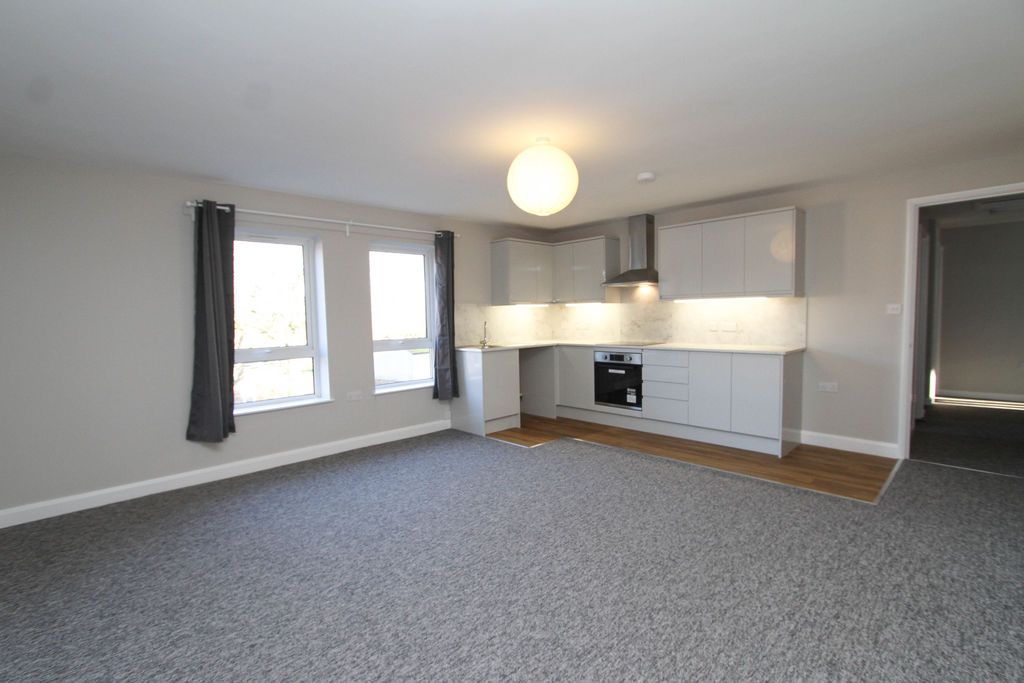 3 bed flat to rentStowey Road, Yatton BS49