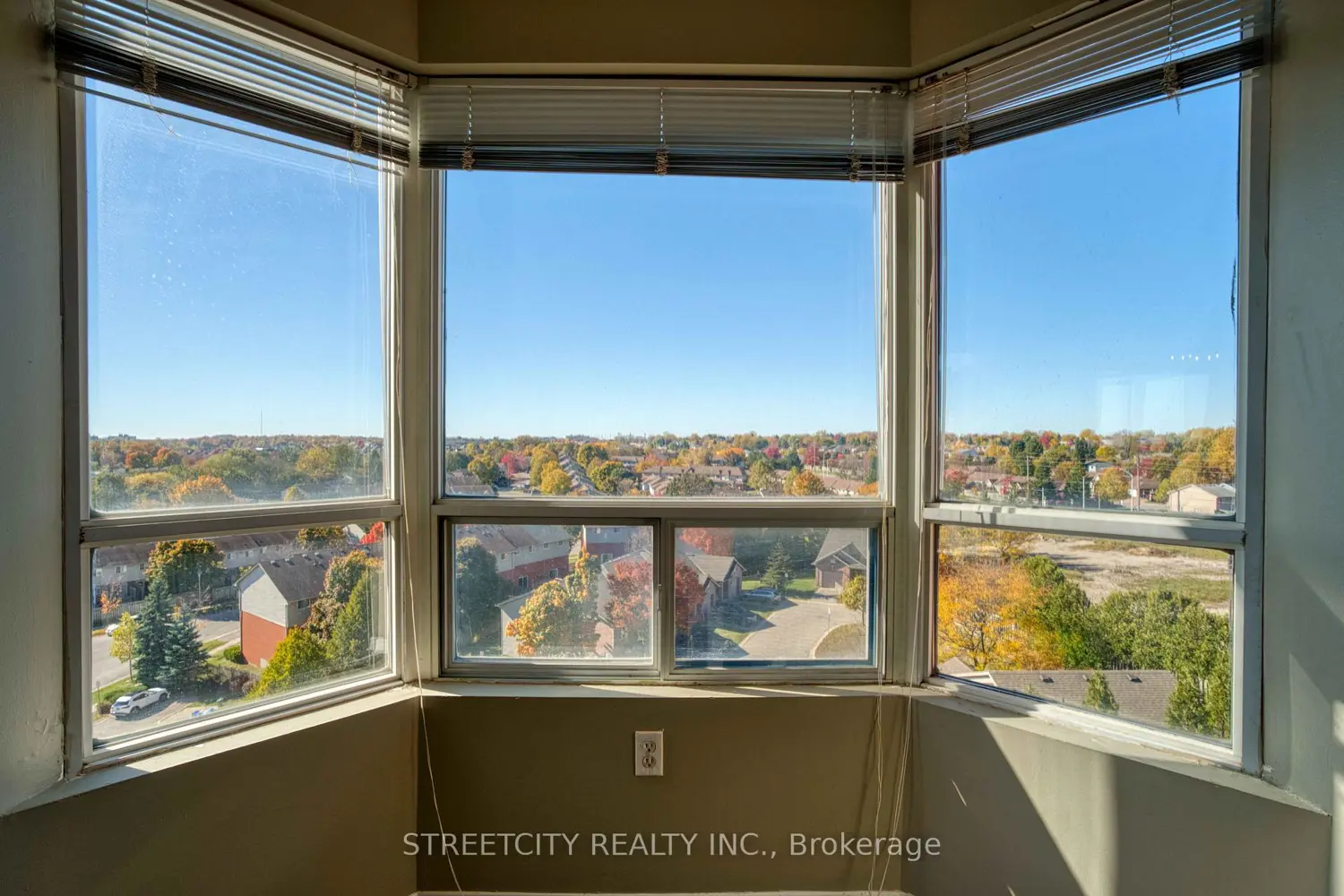 Additional image 10 of 30 Chapman Court 710