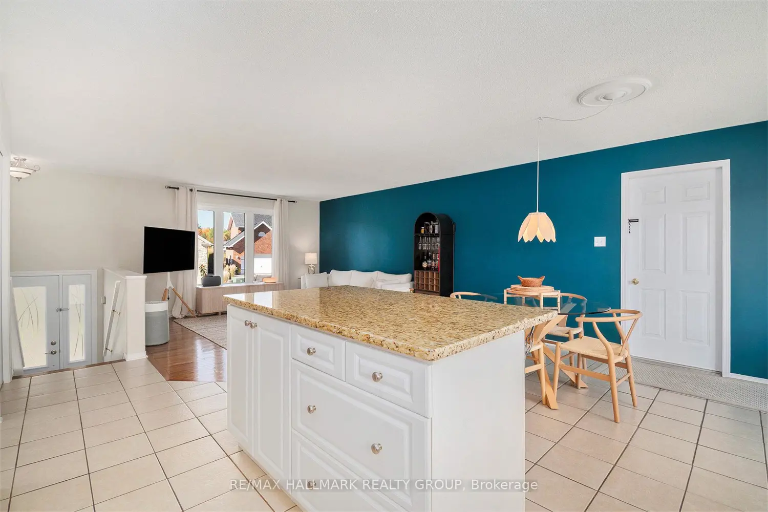 Additional image 7 of 849 Laval Street