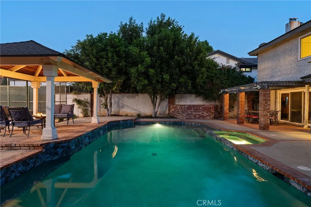 Additional image 39 of 22963 Collins Street, Woodland Hills, CA 91367