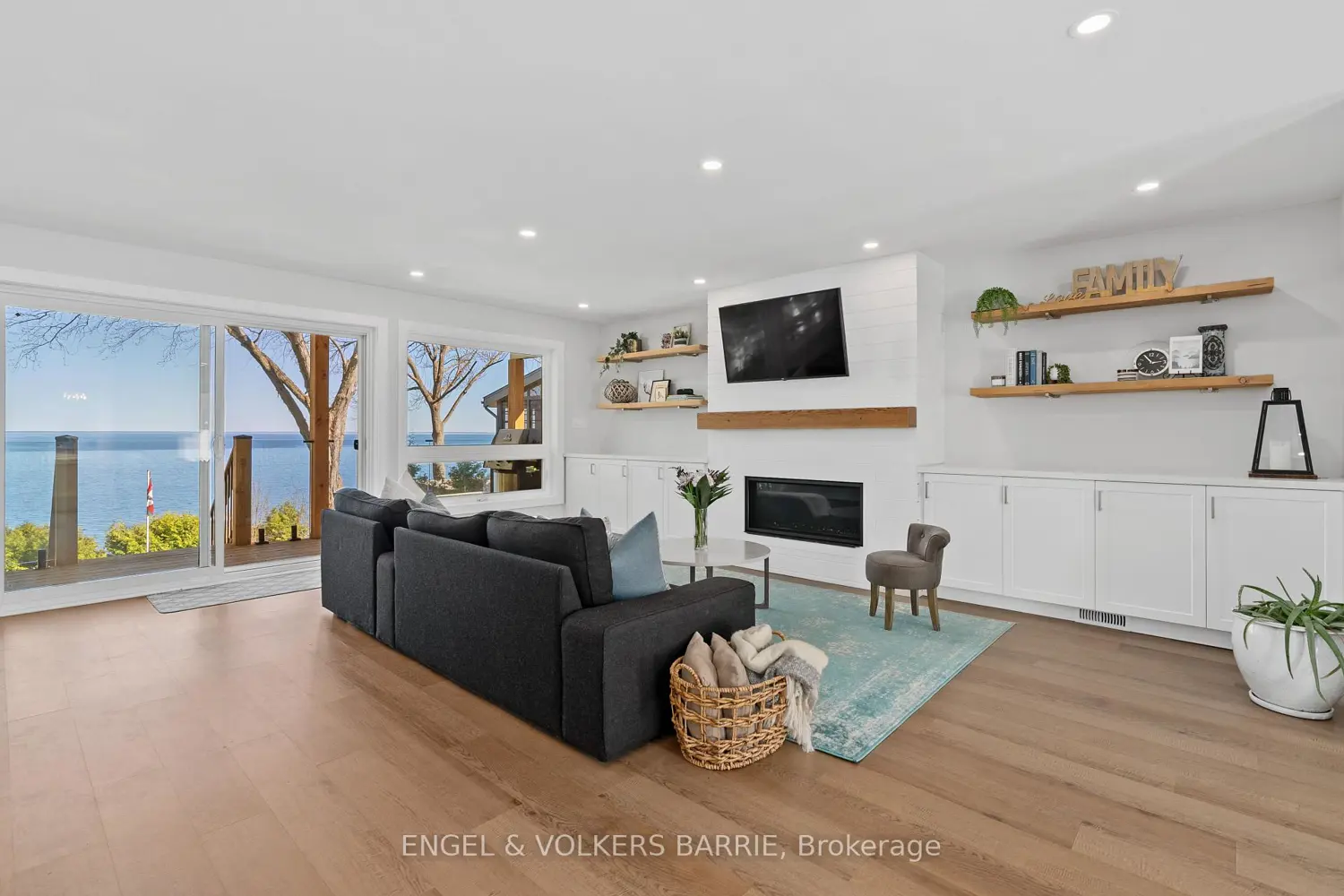 Additional image 4 of 2371 Lakeshore Road