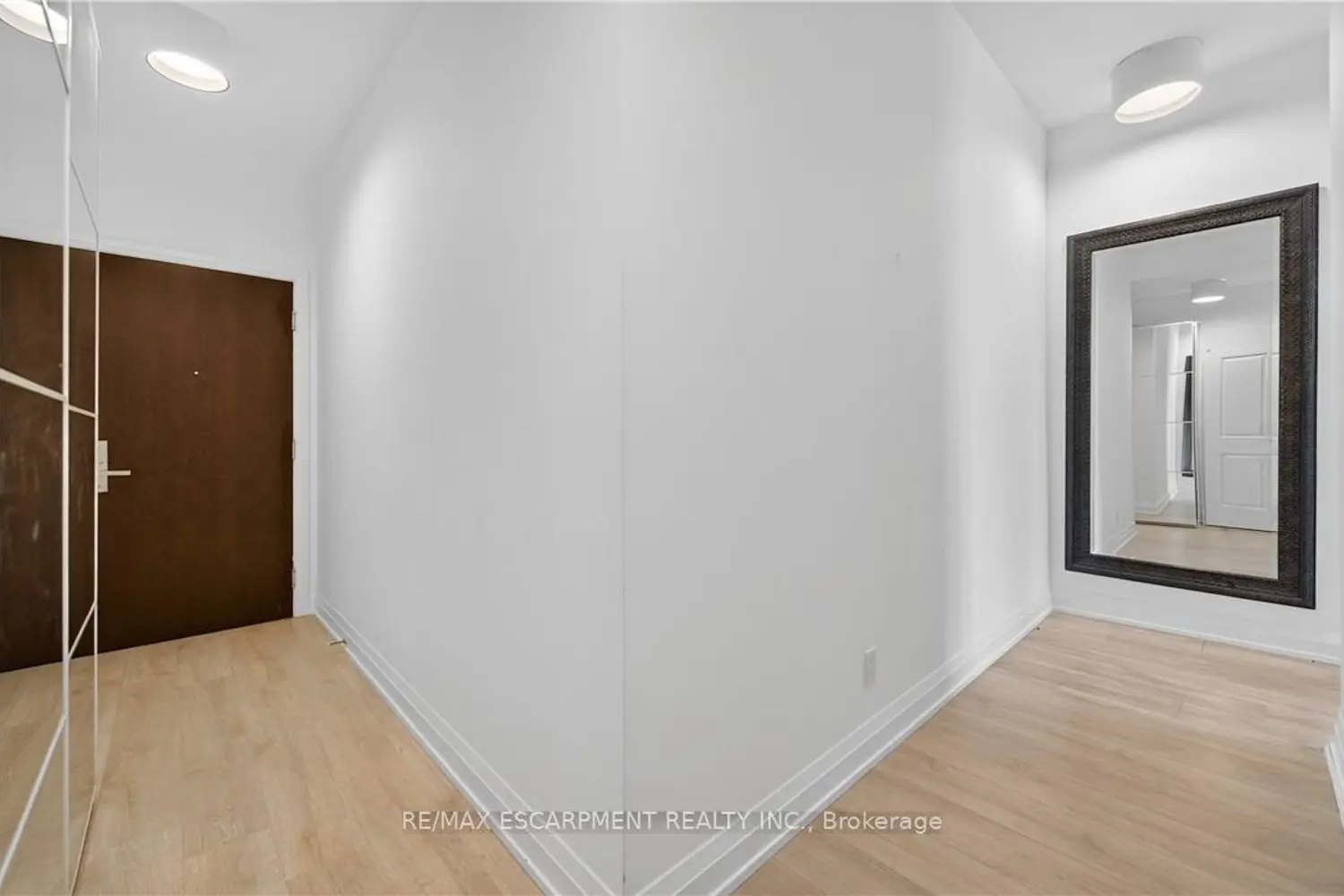 Additional image 4 of 65 Speers Road Ph03