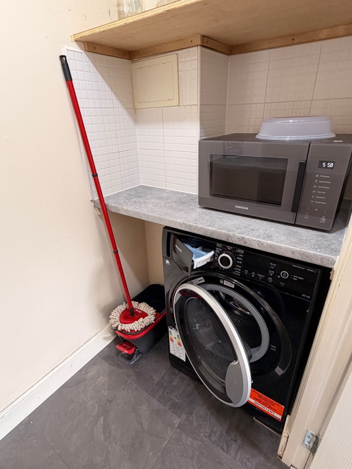 Additional image 6 of 2 Bed Flat, Lindsay Road, EH6, N1 7GU