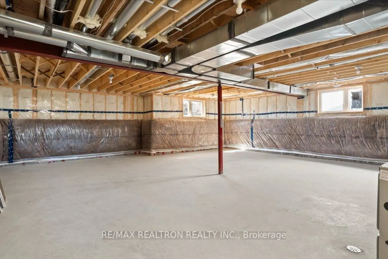 Additional image 19 of 46 Summit Crescent