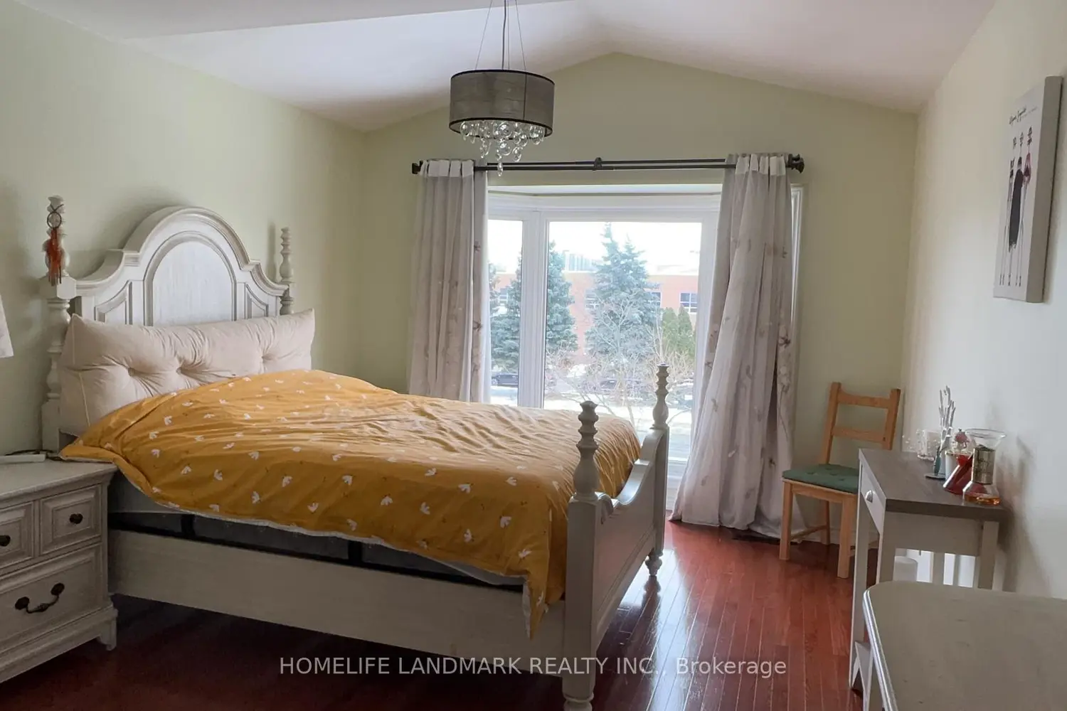 Additional image 12 of 136 Worth Boulevard