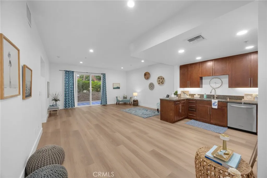 Additional image 62 of 300 E 4th St Unit 115, Long Beach, CA 90802