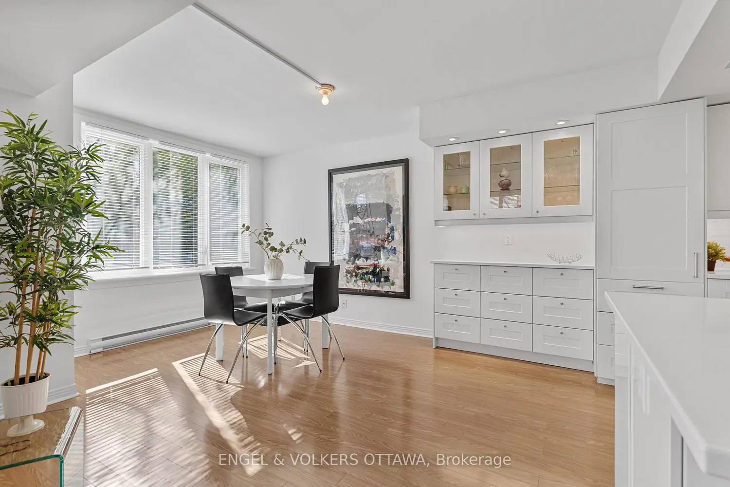 Additional image 7 of 205 Somerset Street 206
