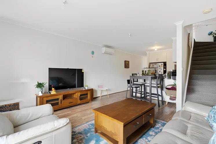 Additional image 3 of 11/20 Clare Burton Crescent, Franklin ACT 2913