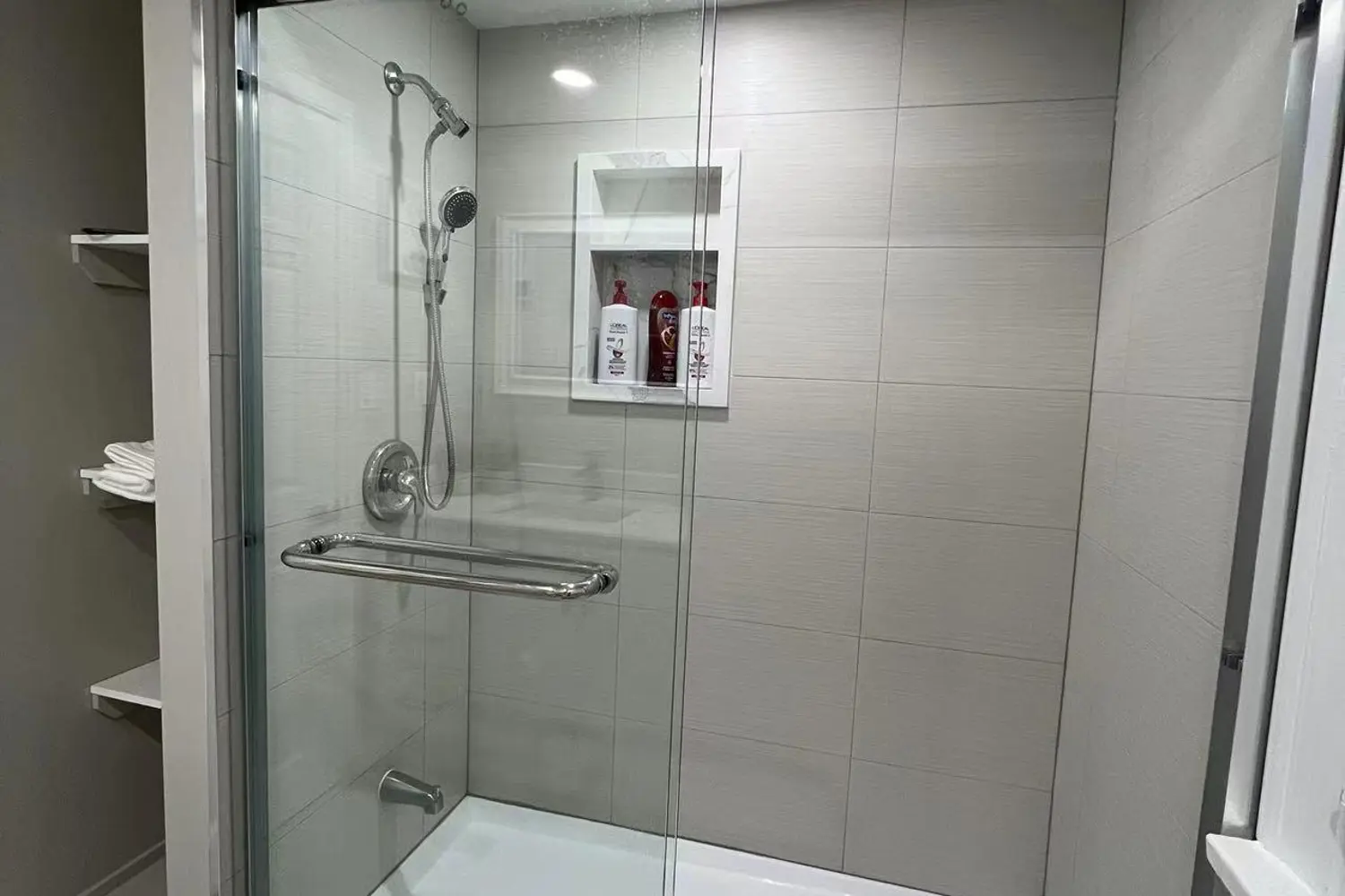 Additional image 16 of 4087 Portage Road