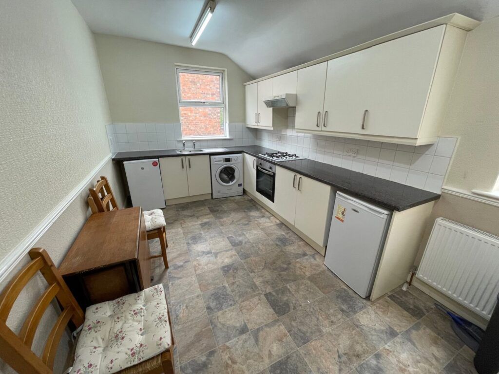 3 bed flat to rentHinckley Road, Leicester LE3