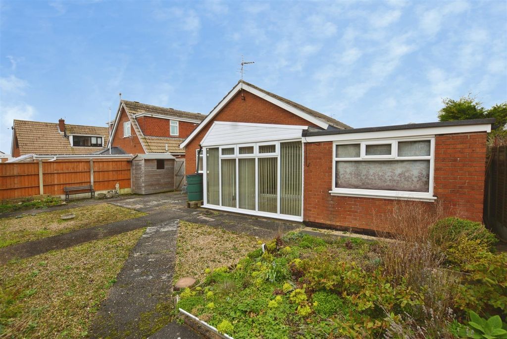 Additional image 14 of 3 bed detached bungalow to rentNorfolk Avenue, Burton-Upon-Stather, Scunthorpe DN15