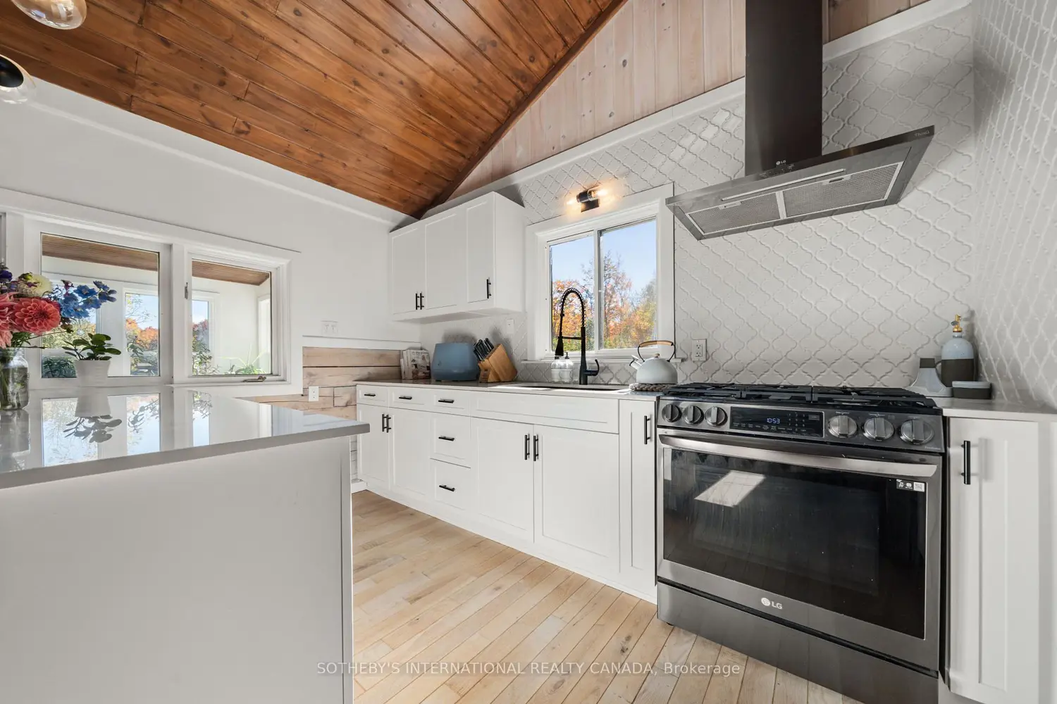 220 Easterbrook Road photo 4