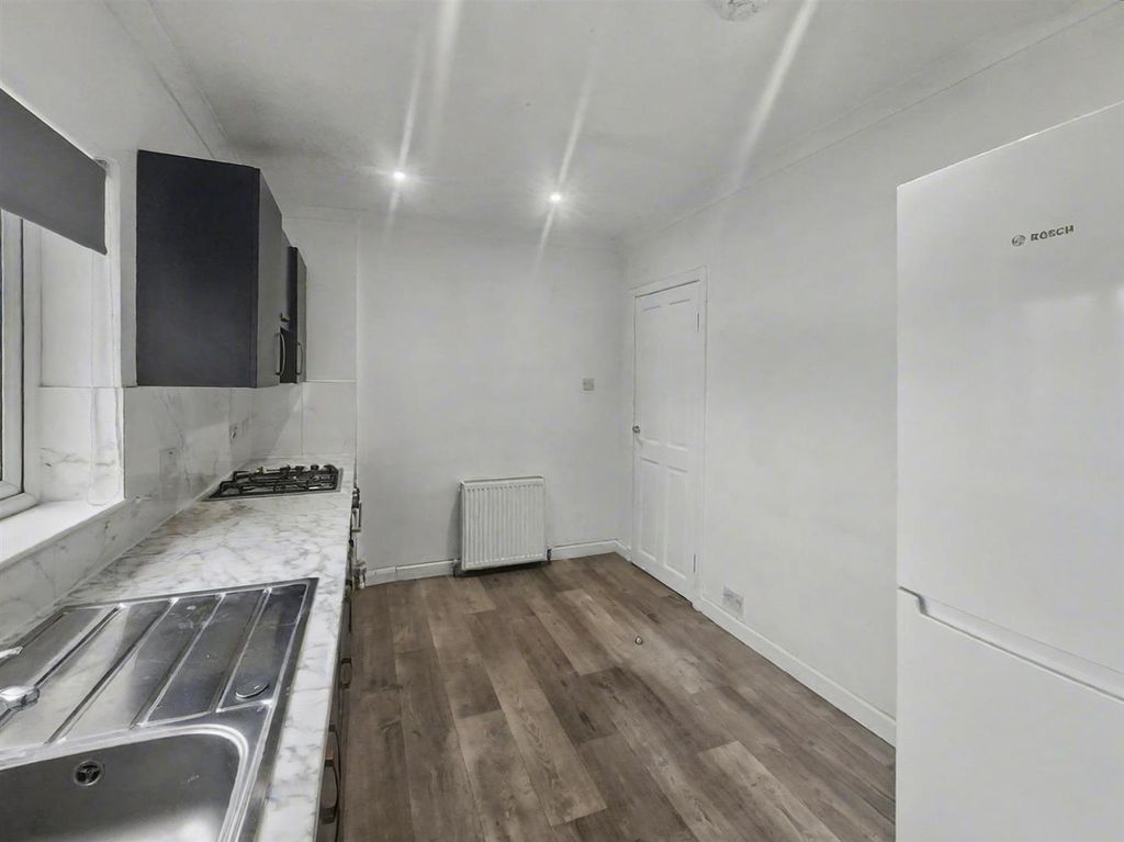 Additional image 15 of 2 bed property to rentStormont Road, Scone, Perth PH2