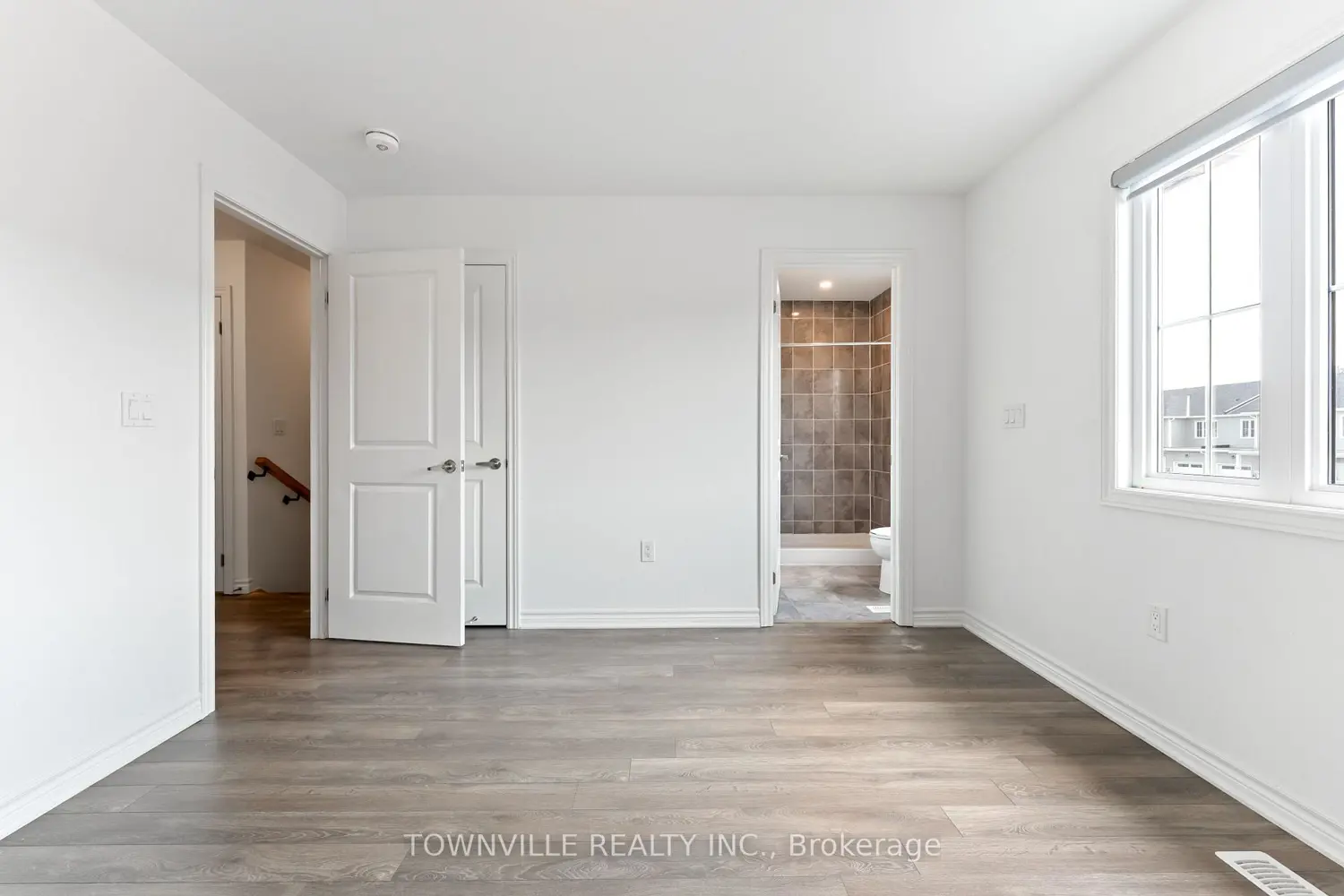 Additional image 12 of 35 Lincoln Drive